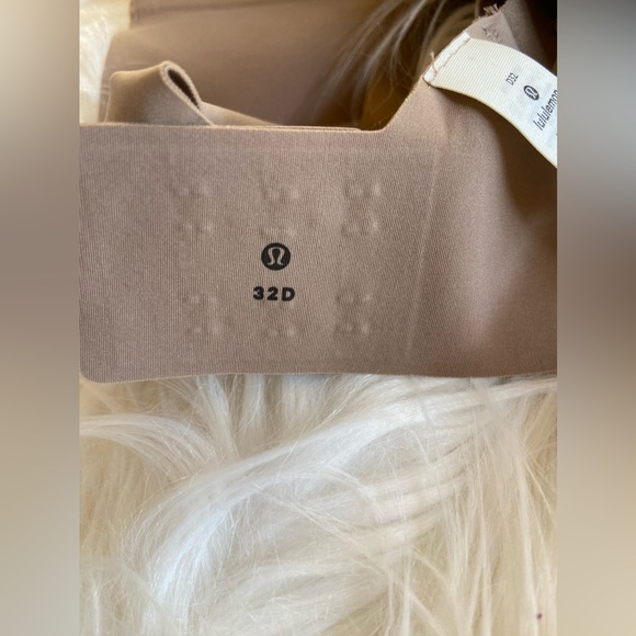 Lululemon hold true bra - Picture 4 of 10